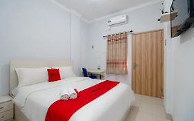 RedDoorz near Pantai Barat Pangandaran 2
